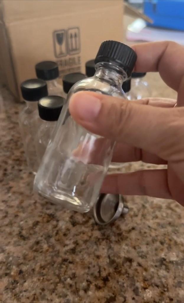 2oz Sample bottles 